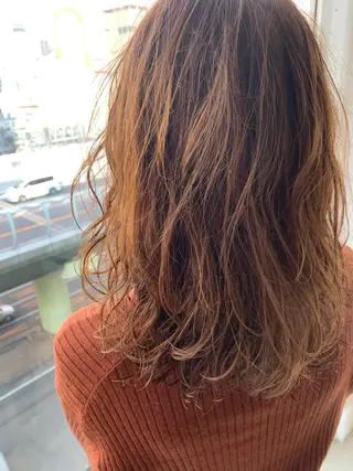 ミディアム パーマ LUXBE LUCEのヘアスタイル