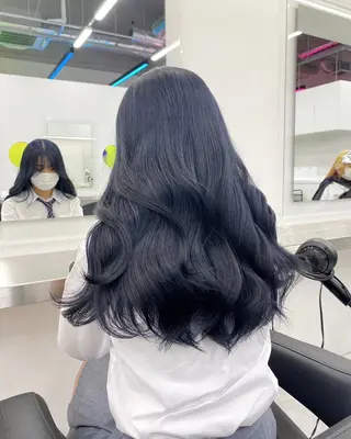 ミディアム カラー 🤍韓国風×透明感 カラー×艶髪🤍のヘアスタイル