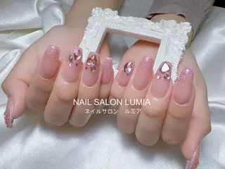 ネイル ネイルサロン ルミア Lumia 店長施術のネイルデザイン