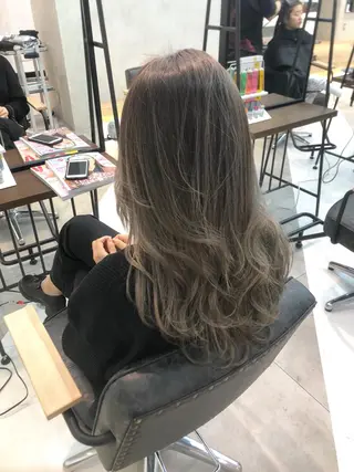 ロング カラー パーマ ヘアアレンジ メンズ まつげと眉 Meliaのマツエク・マツパデザイン