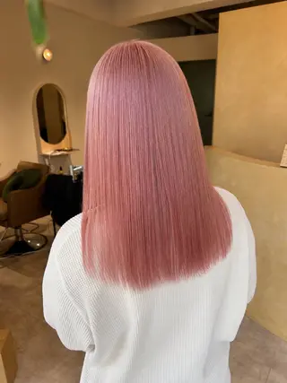 セミロング 西田 朋華のヘアスタイル