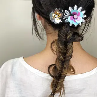 ミディアム カラー ヘアアレンジ KONOMI スタイリストのヘアスタイル