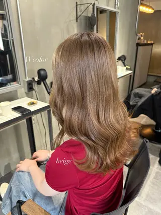 ロング カラー 佐伯 桃のヘアスタイル