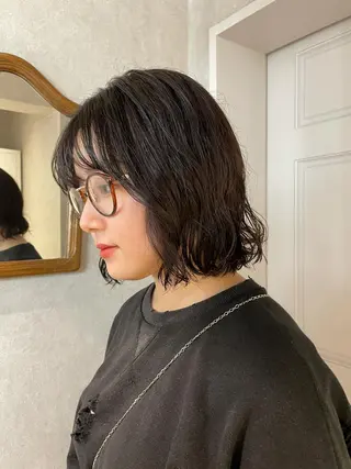 ミディアム カラー パーマ ナチュラル透明感🌱 小山美樹子のヘアスタイル
