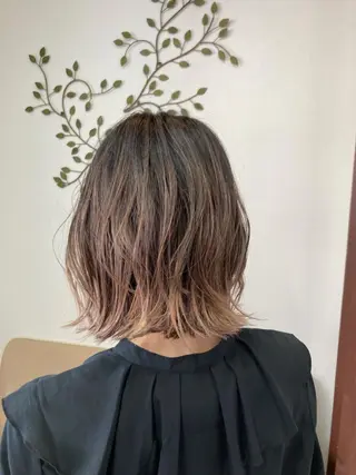 カラー ヘアと眉Otsuka Hikari💆‍♀のヘアスタイル