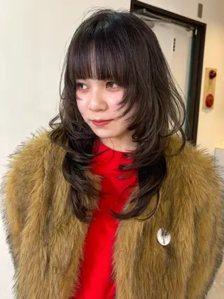 ロング カラー mizuki/ピンク ベージュ.レイヤーのヘアスタイル