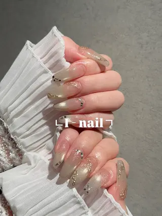 ネイル I-nailロング /ワンホン/キラキラのネイルデザイン