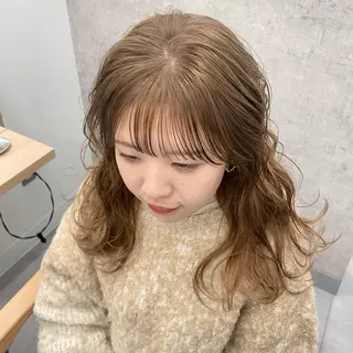 セミロング サトウ ナナのヘアスタイル