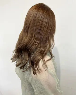 ミディアム 柔らかな縮毛矯正 透明感カラー💫のヘアスタイル