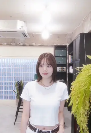 セミロング カラー suzuki yuunaのヘアスタイル