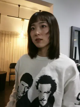 ミディアム 宮前 芽衣のヘアスタイル