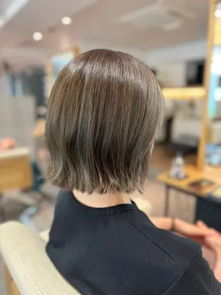 カラー 大川 愛未のヘアスタイル