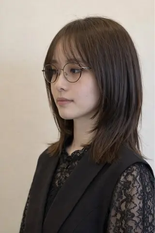 ミディアム 齋藤 智佳のヘアスタイル