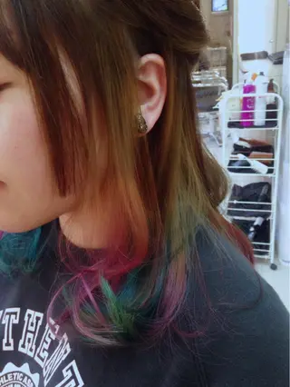 セミロング カラー 赤髪 暖色カラー特化🔥のヘアスタイル