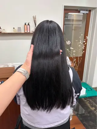 ロング カラー 宮原 しおりのヘアスタイル