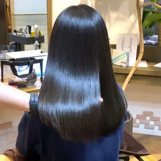 セミロング 髪質改善くすみカラー 🍀/石川大輔のヘアスタイル