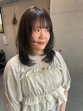 ミディアム Blume... 01 Groupのヘアスタイル