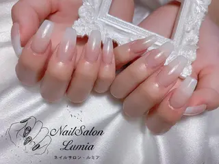 ネイル ネイルサロン ルミア Lumia 店長施術のネイルデザイン