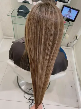 ロング カラー 【育休中】EARTH 荒井店HARUNAのヘアスタイル