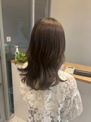 ミディアム ウジイエ ミユウのヘアスタイル
