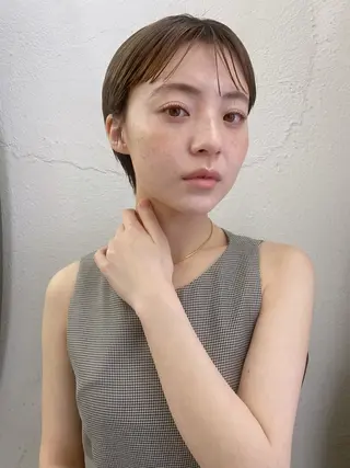 ショート カラー 樋口 夏希のヘアスタイル