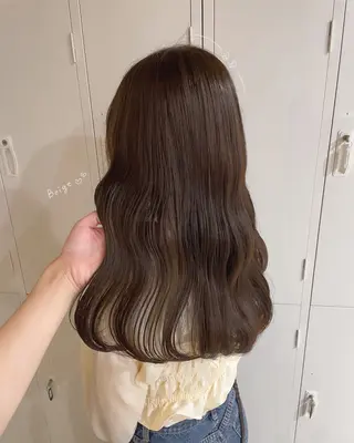 セミロング 透明感ベージュカラー yumekaのヘアスタイル