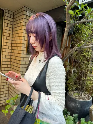 ミディアム カラー 顔周りレイヤーカット ブリーチminamiのヘアスタイル