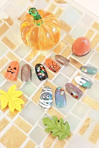 ネイル 手描きアート&推し活 🌟Wisteriaのネイルデザイン