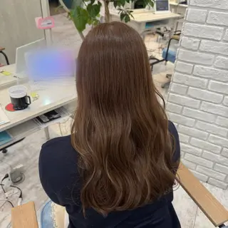 セミロング カラー 🫧透け感⋆艶髪💎 山口アヤカのヘアスタイル