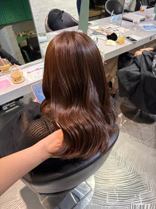 セミロング 彩菜/透明感艶カラー /赤み消しカラーのヘアスタイル