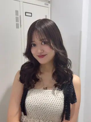 セミロング カラー 🎀藤沢ハイトーン ららのヘアスタイル
