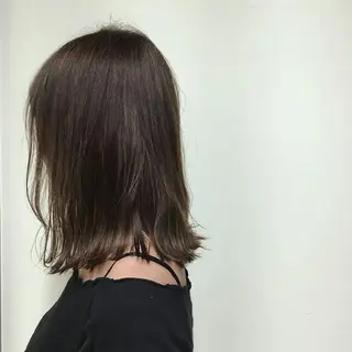 ミディアム カラー 丸山 唯奈のヘアスタイル