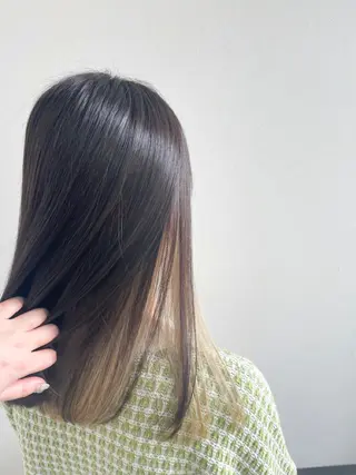 セミロング 小川  愛のヘアスタイル