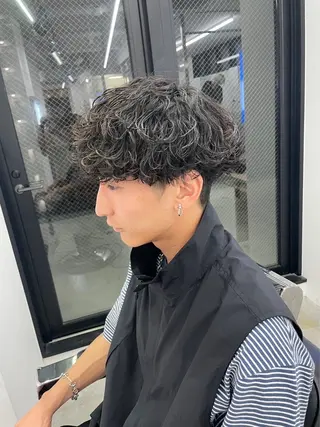 ショート カラー パーマ ヘアアレンジ メンズ 亀井隆汰/メンズ専門 パーマ/フェード可のヘアスタイル
