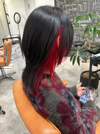 ミディアム カラー ウルフカット レイヤーカット上柿のヘアスタイル