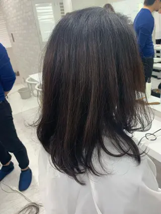 ミディアム 吉田 茉生のヘアスタイル