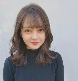 ミディアム [店長]カラーが好評 　小林のヘアスタイル