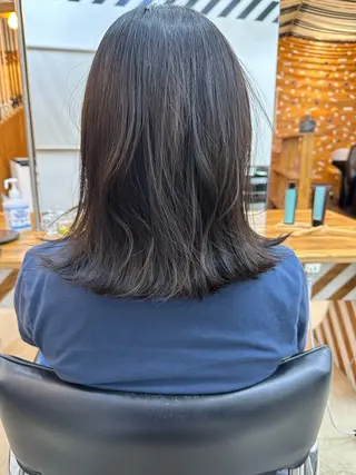 ミディアム もろ/ショート/ 透明感カラーのヘアスタイル