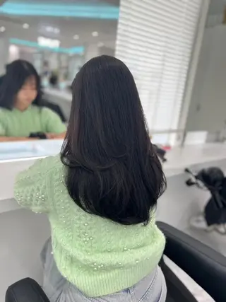 カラー 重くない透明感暗髪 🪞渋谷DANCEのヘアスタイル