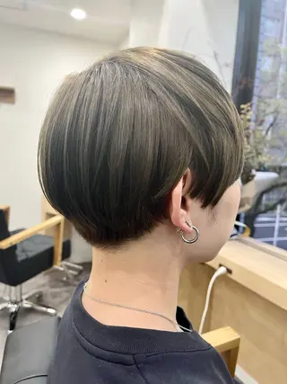 ショート カラー (kakko )のヘアスタイル