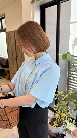 ミディアム カラー i'll アシスタントのヘアスタイル