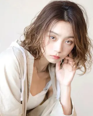 ショート カラー レイヤー/大人ボブ| ワタナベ リョウカのヘアスタイル
