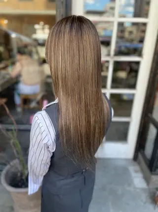 ロング カラー 日高 香織のヘアスタイル