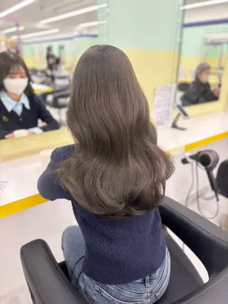 ロング カラー 🧸レイヤー× ベージュ🥯カホ🍯のヘアスタイル