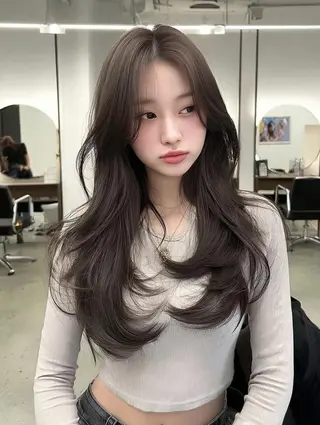 ロング カラー レイヤーカット✨ 福井雄登のヘアスタイル