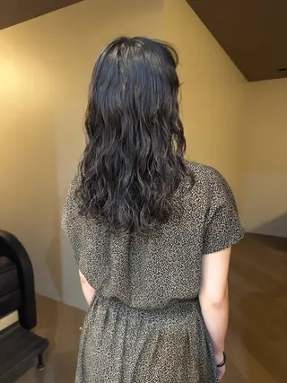 ミディアム パーマ shiro.kobe 森彩華のヘアスタイル