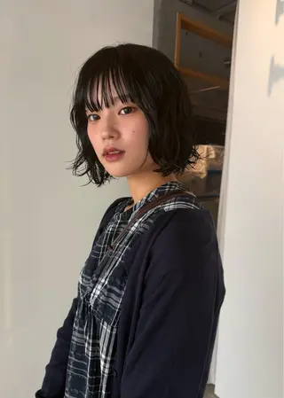 ショート sota／透ける モノトーン/抜け感のヘアスタイル