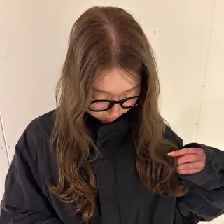 ロング hinari/透明感 /似合わせカラーのヘアスタイル