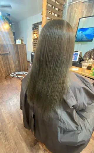 ロング カラー Luzir⭐︎ GEN⭐︎のヘアスタイル