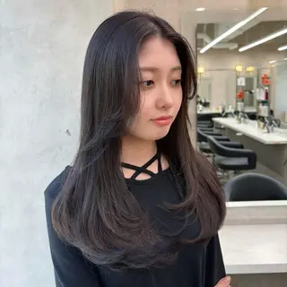 セミロング 抜け感レイヤー︴ ニュアンスカラーのヘアスタイル